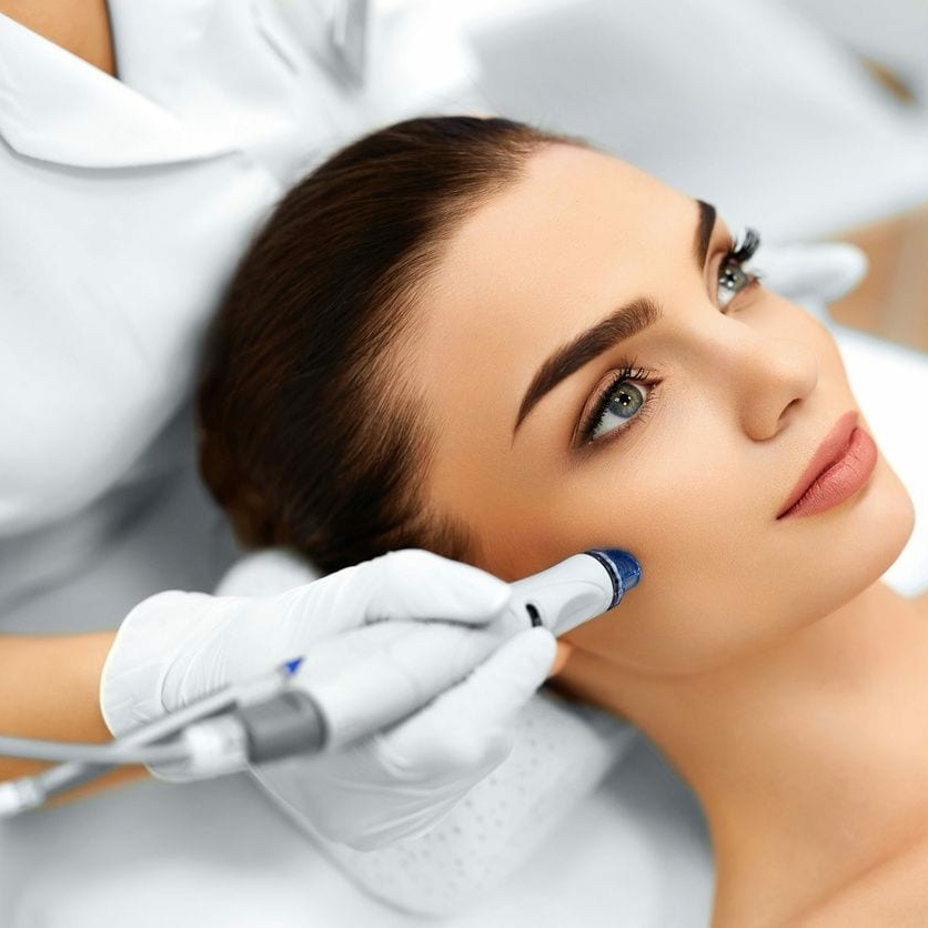 Unveiling Radiant Skin: The Hydrafacial Treatment in Dubai