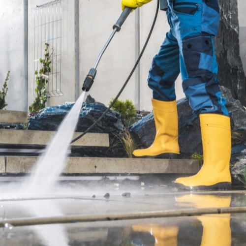 What is the difference between pressure wash and power wash?