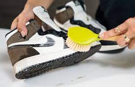 Shoe Cleaning Services in Dubai