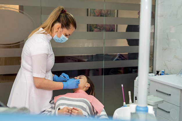 Expert Tips: How to Find the Best Dental Clinic in Dubai for Your Needs