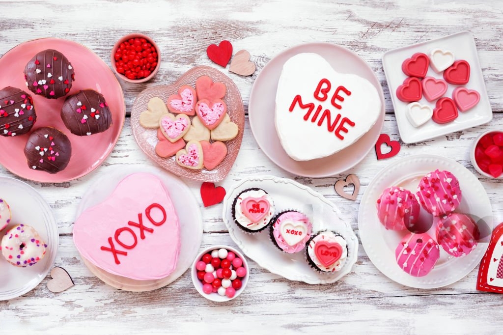 Stylish Instagram-Worthy Valentine’s Day Cakes